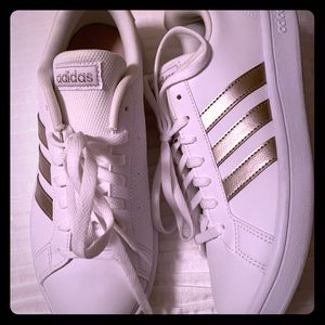 Women’s Leather Adidas Shoes